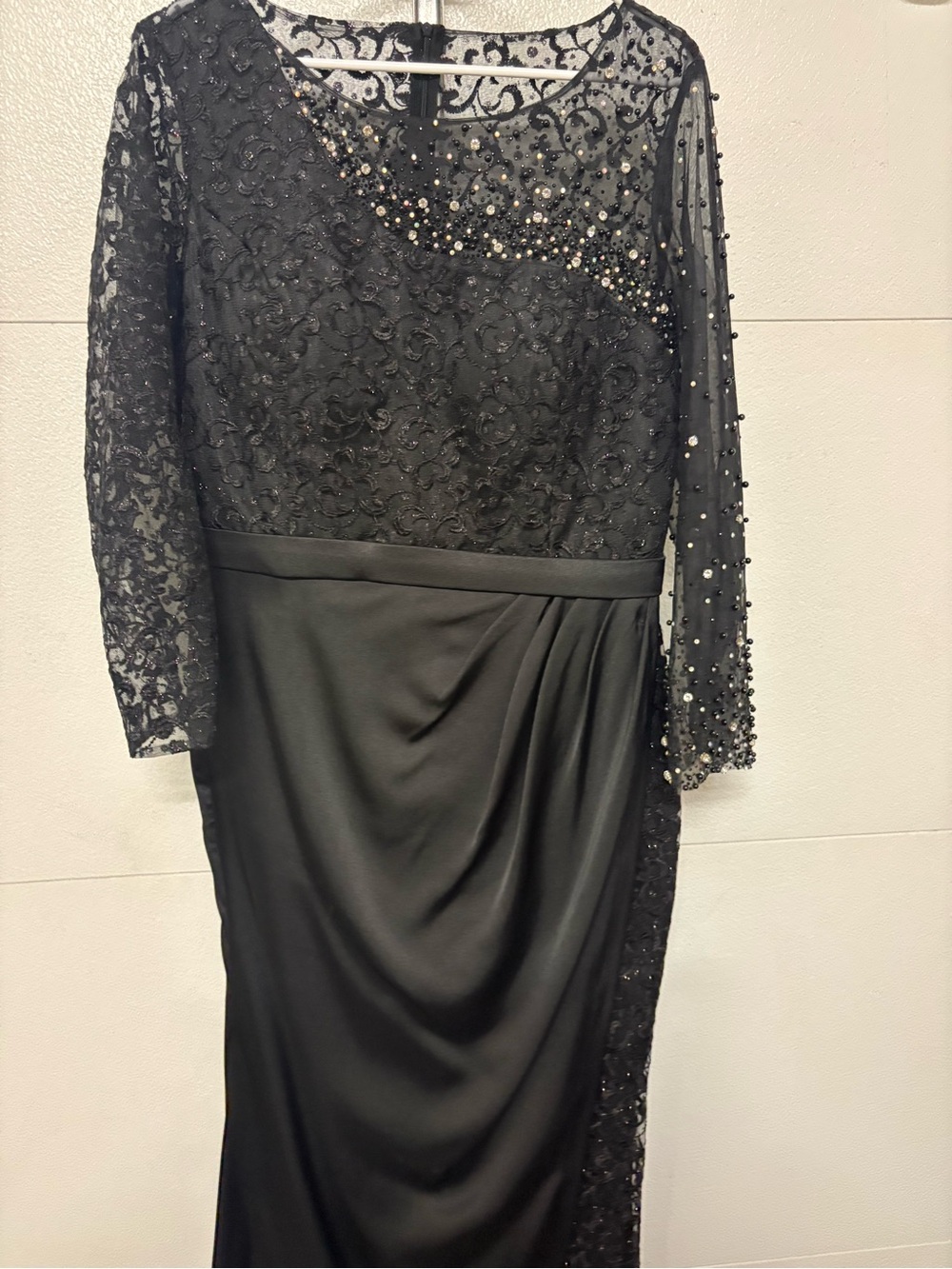 Elegant Black Beaded Lace Evening Dress